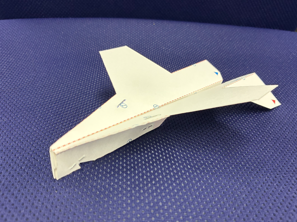 紙飛行機